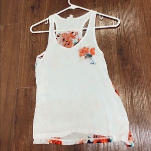 ⭐️ floral design tank top ⭐️ <3